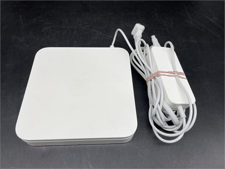 USED APPLE AIRPORT EXTREME BASE STATION