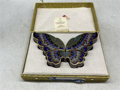 VINTAGE CHINESE 4 PIECE CLOISONNÉ BUTTERFLY BOX