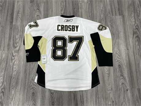 NEW CROSBY PITTSBURGH PENGUINS JERSEY (LARGE)