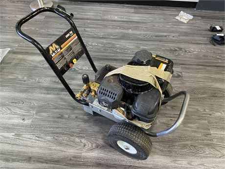 3000PSI PRESSURE WASHER - CHOREMASTER (as is)
