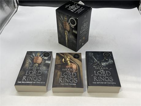 LORD OF THE RINGS BOOK TRILOGY - NEVER READ