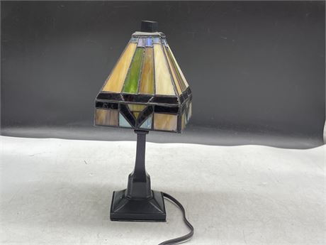 SMALL LEADED GLASS LAMP (WORKS) 12”