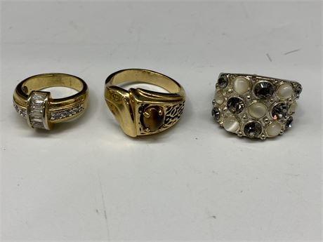 3 VINTAGE RINGS - 2 GOLD PLATED