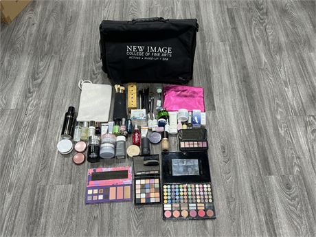 LARGE LOT OF MAKE UP, COSMETICS, MAKE UP KITS / BAGS & ECT - SOME NEW