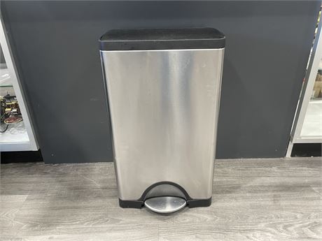 SIMPLE HUMAN STAINLESS STEEL SOFT CLOSE GARBAGE CAN 16”x10”x26”