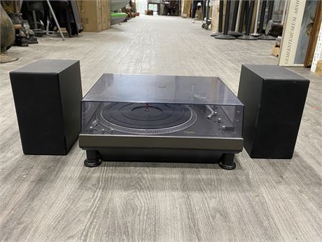 TECHNICS DIRECT DRIVE AUTOMATIC PLAYER SYSTEM SL-1350 & PAIR OF SPEAKERS