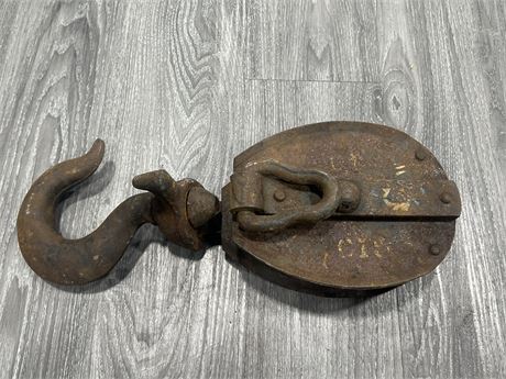 LARGE ANTIQUE PULLEY - 18” LONG