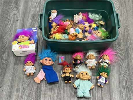 LOT OF VINTAGE TROLL COLLECTABLES