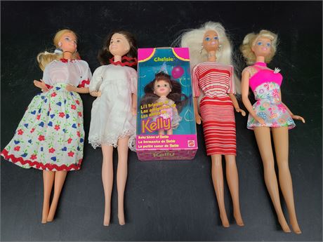 4) 1966 BARBIES & KELLY DOLL IN BOX