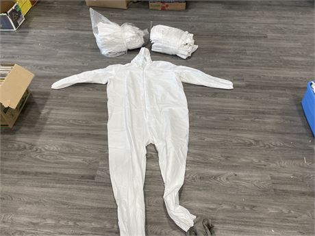 24 NEW MICROMAX NS DISPOSABLE COVERALLS WITH HOOD & BOOTS CTL414-4X