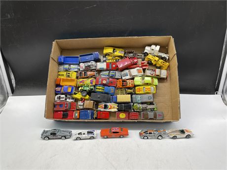 TRAY OF MOSTLY VINTAGE HOTWHEELS
