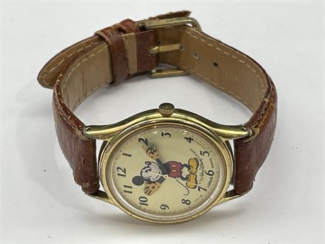 LORUS VINTAGE MICKEY MOUSE WATCH