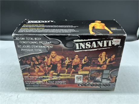 (NEW) INSANITY BEACH BODY WORKOUT 10 DVDS, NUTRITION GUIDE / CALENDAR