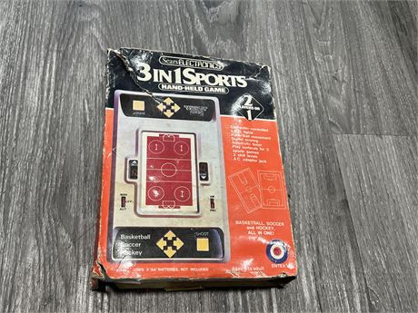 VINTAGE SEARS ELECTRONICS 3 IN 1 SPORTS HAND HELD GAME IN BOX