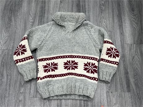 VINTAGE COWICHAN SWEATER - SIZE SMALL