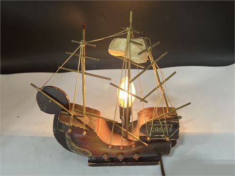 VINTAGE SHIP LAMP (11” tall)