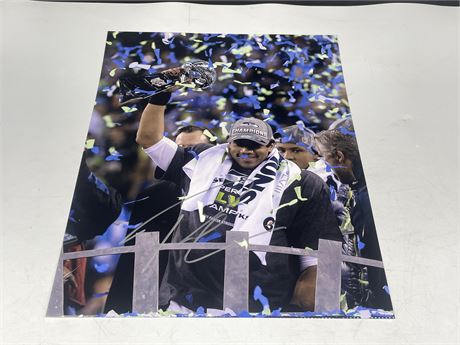 RUSSEL WILSON SUPERBOWL SIGNED PICTURE 11”x14”