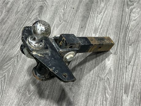 LARGE TRAILER HITCH