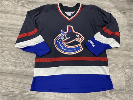 VANCOUVER CANUCKS JERSEY (Large)