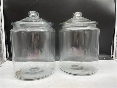 2 LARGE LIDDED GLASS CONTAINERS 13”x9”