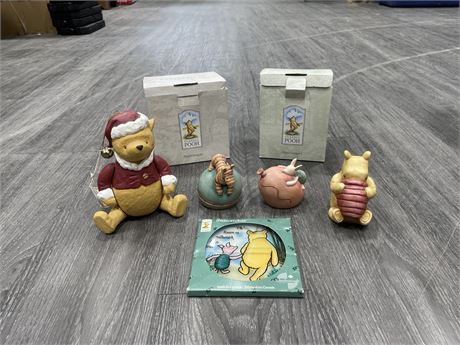 4 WINNIE THE POOH COLLECTABLE FIGURES & 1 POOH SUN CATCHER - LARGEST IS 6”