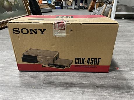 NEW IN BOX SONY CDX-45RF CD CHANGER SYSTEM