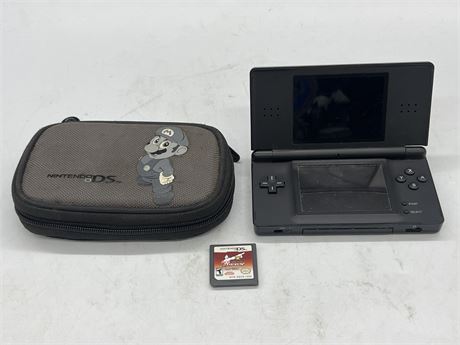 NINTENDO DS W/GAME & CASE - NO CHARGER
