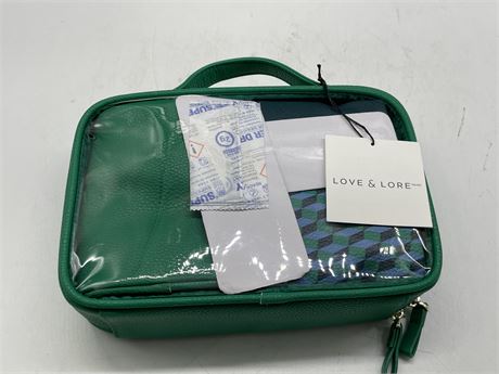 NEW WITH TAGS LOVE & LORE 4PC TRAVEL SET
