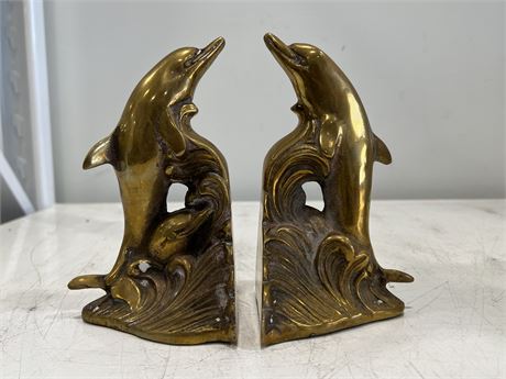 PAIR OF VINTAGE BRASS DOLPHIN BOOKS ENDS - 7”