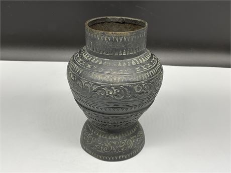 EARLY CHINESE BRONZE VASE - 1500s - POSSIBLE MING DYNASTY