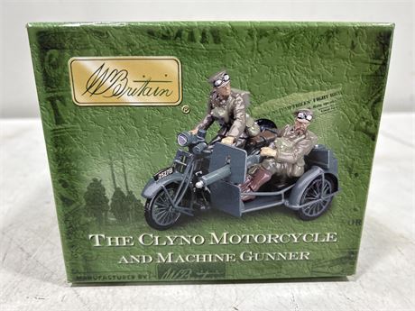 NEW IN BOX BRITAIN “THE CLYNO MOTORCYCLE & MACHINE GUNNER” DIECAST
