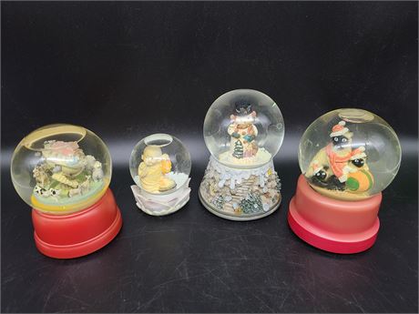 ASSORTED SNOW-GLOBES
