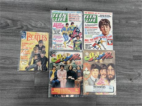 RARE #1 DELL COMICS THE BEATLES 1964 + 4 VINTAGE BEATLES MAGS