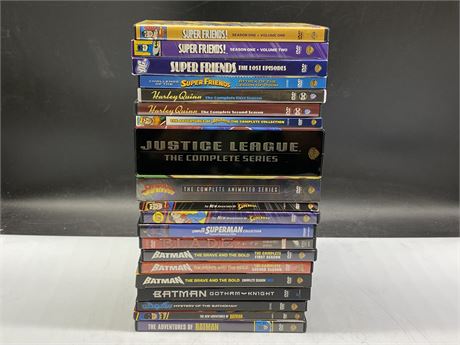 LARGE LOT OF MOSTLY DC DVDS SERIES / SEASON SETS & INDIVIDUAL