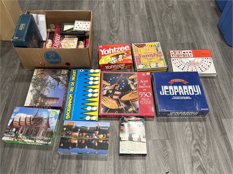 LOT OF BOARDGAMES & PUZZLES - JEOPARDY IS SEALED