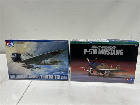 2 PLANE MODEL KITS - COMPLETE W/INSTRUCTIONS