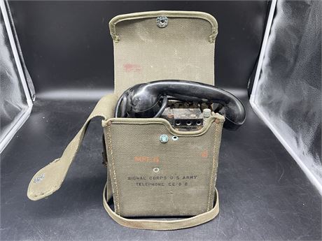 WW2 US ARMY SIGNAL CORPS TYPE EE8-B FIELD PHONE W/ THICK CANVAS CASE