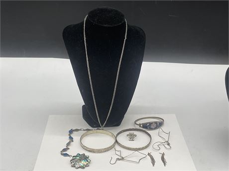 ASSORTED SILVER JEWELRY (SOME MARKED 925)