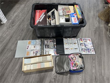 LARGE TUB OF SPORTS CARDS - MAINLY HOCKEY