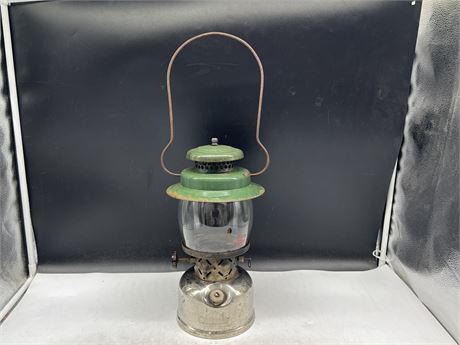 EARLY VINTAGE COLEMAN HAND LANTERN - 14” TALL