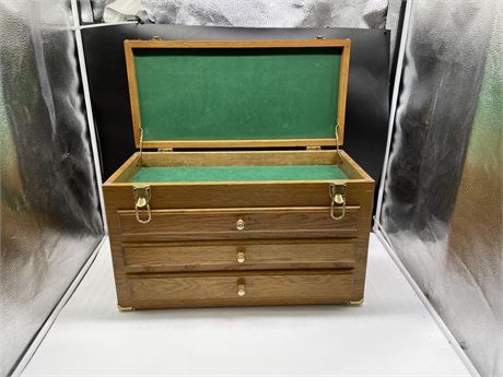 VINTAGE OAK WELL MADE WATCH MAKERS CABINET 21”x10”x13”