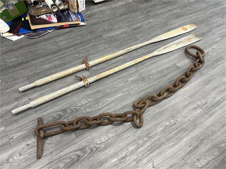 7FT HEAVY BOOM CHAIN & 2 VINTAGE PADDLES (83”)