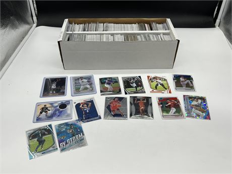 BOX OF SPORT CARDS INCLUDING MANY ROOKIES