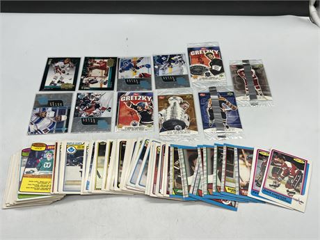 WAYNE GRETZKY CARDS & 1980s OPC NHL CARDS
