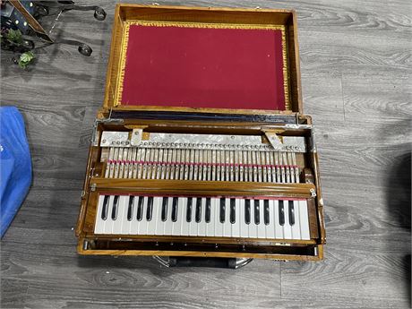 BEAUTIFUL HARMONIUM WITH MOTHER OF PEARL INLAY
