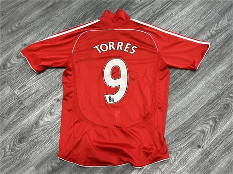 TORRES LIVERPOOL JERSEY SIZE L