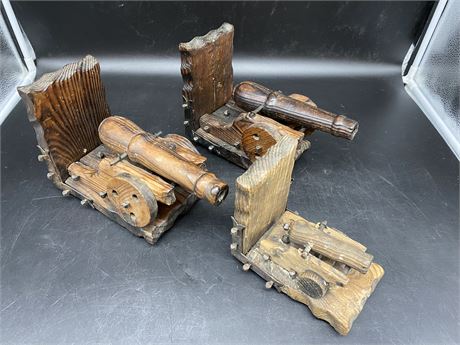 3 CANNON BOOK ENDS