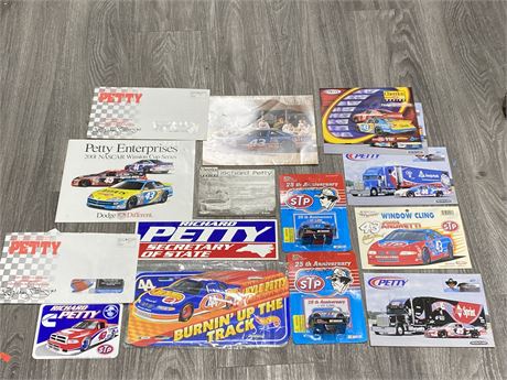 RICHARD PETTY COLLECTABLE NASCAR LOT - 2 SIGNED CARS, LICENSE PLATE COVERS, ETC.