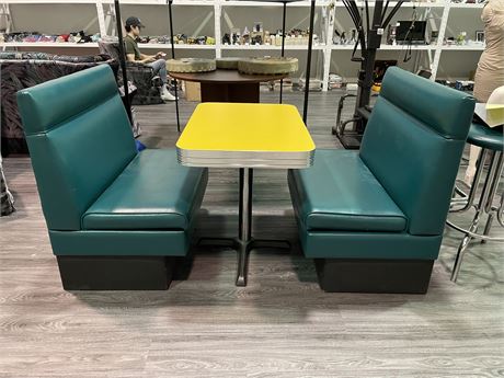 RETRO DINER SET (2BOOTHS/1TABLE)