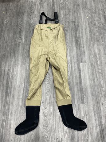 CHEST WADERS - BONE DRY RED HEAD (SIZE SMALL)